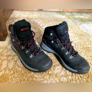 Women’s Columbia Hiking Boots
